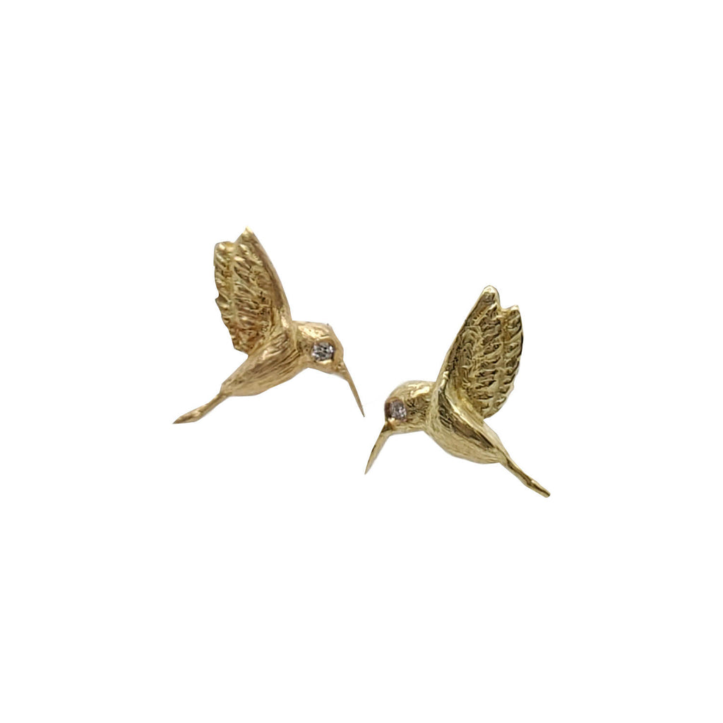 18k gold hummingbird stud earrings with white diamonds .015cts #em36-1